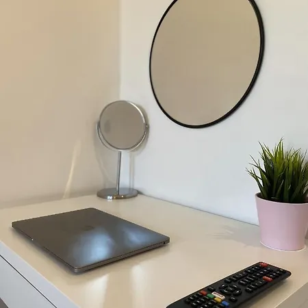 Apartment La Cle -climatisation - Parking Prive - Ideale - Professionnels - Familles - Amis Hyeres